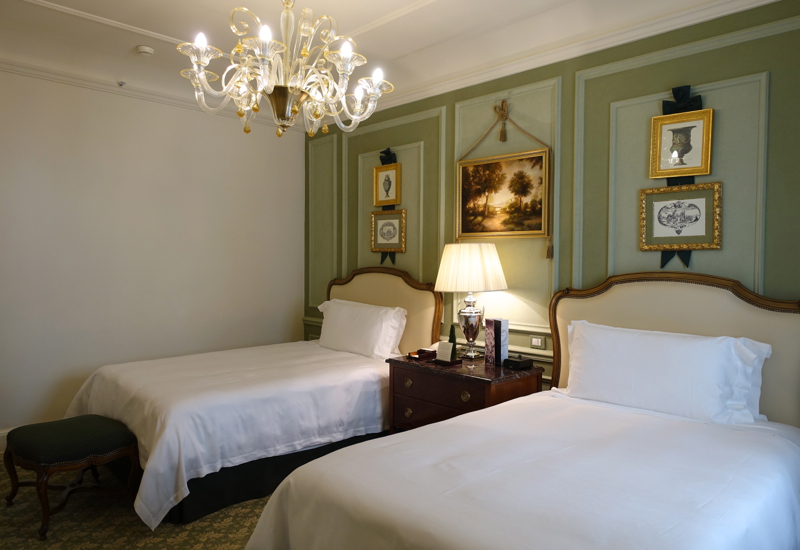 Junior Suite Bedroom, Four Seasons Firenze Florence Review