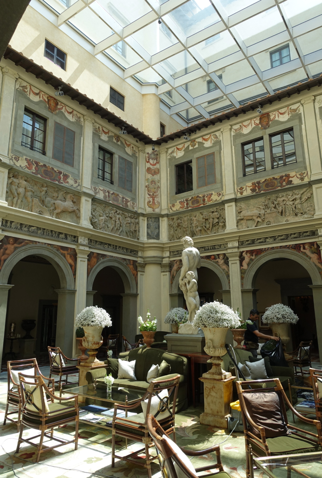 Review-Four Seasons Firenze Florence-Lobby Courtyard Atrium