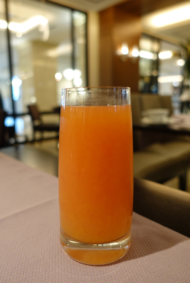 Fresh Squeezed Juice, Four Seasons Moscow Breakfast Review