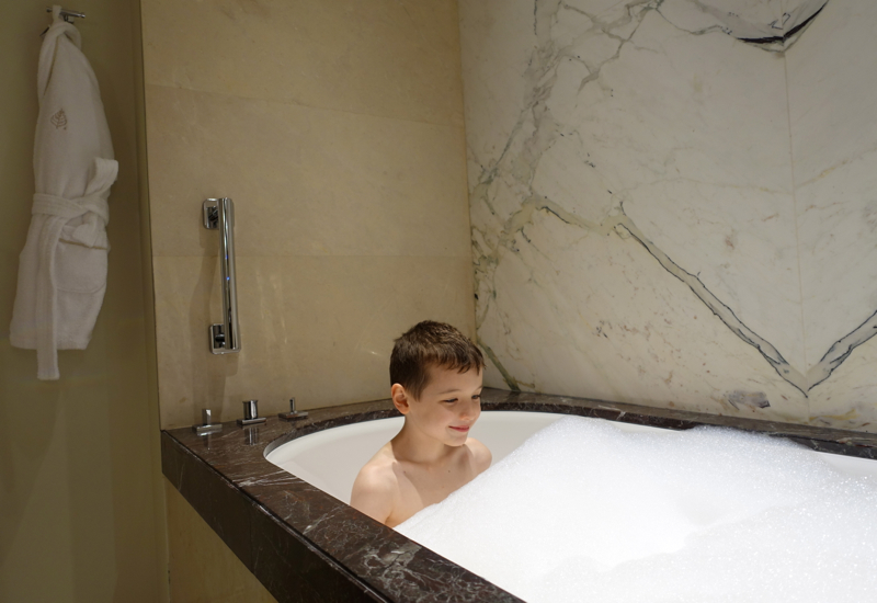 Review: Four Seasons Moscow-Enjoying a Bubble Bath