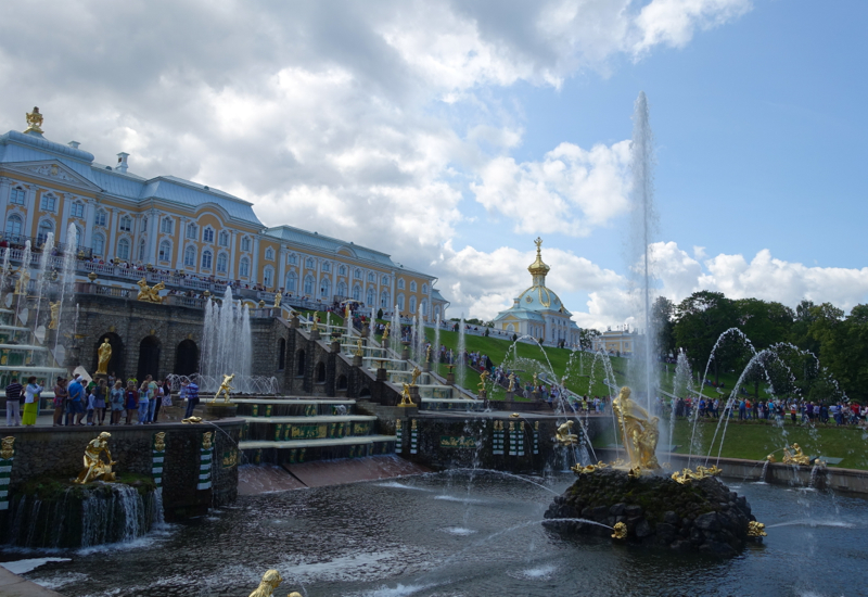 Review-Peterhof Samson Fountain and Grand Cascade