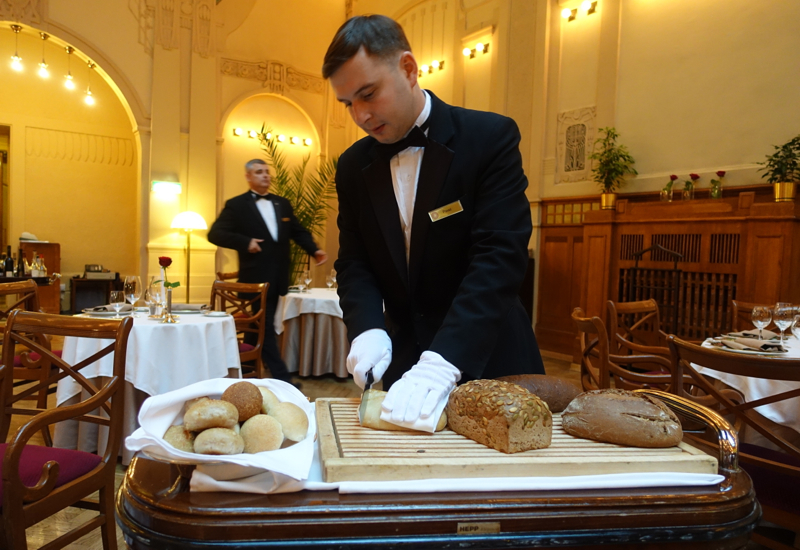 Bread Cart, L'Europe Restaurant Review, Grand Hotel Europe