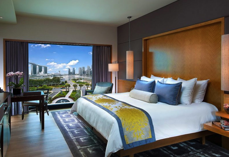 Best Singapore Luxury Hotels with 3rd Night Free