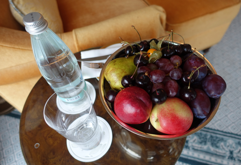 Fresh Fruit Welcome Amenity, Four Seasons St. Petersburg Russia Review