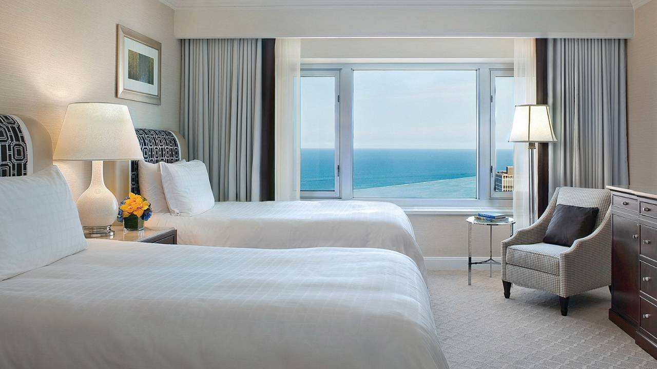 Top 10 Four Seasons 3rd Night Free Offers Fall 2015: Four Seasons Chicago