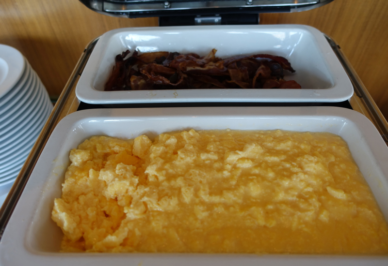 Scrambled Eggs and Bacon, Club Lounge Sofitel Berlin Kurfurstendamm Review