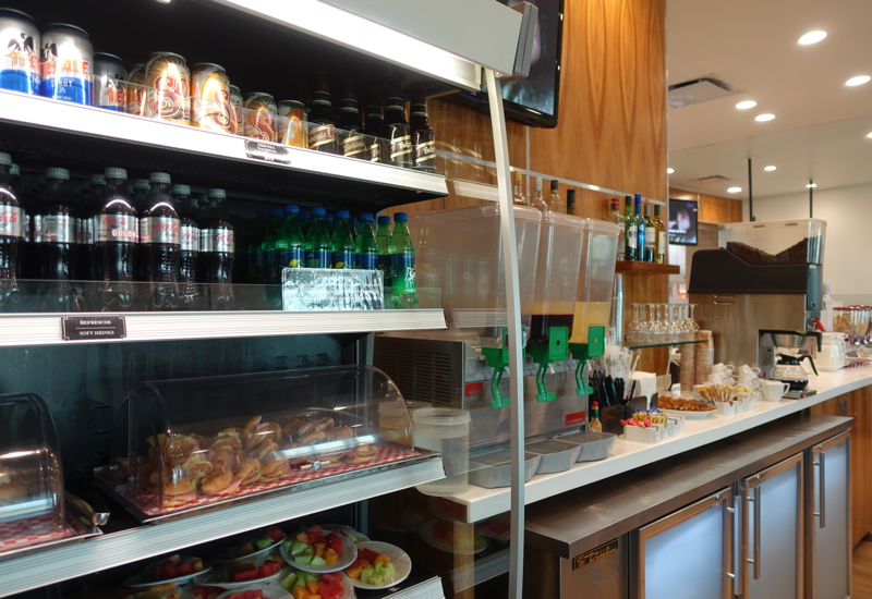 Drinks, Mera Business Lounge, Cancun Airport Review