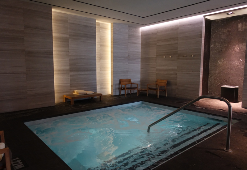 Four Seasons Toronto Review-Jacuzzi Whirlpool