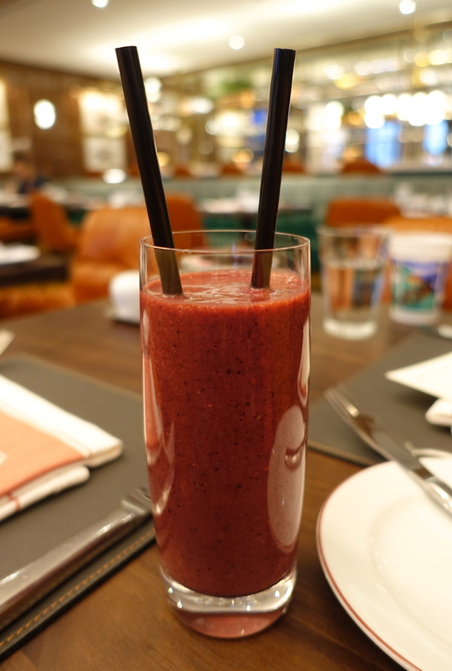 Banana Berry Smoothie, Cafe Boulud Toronto Review