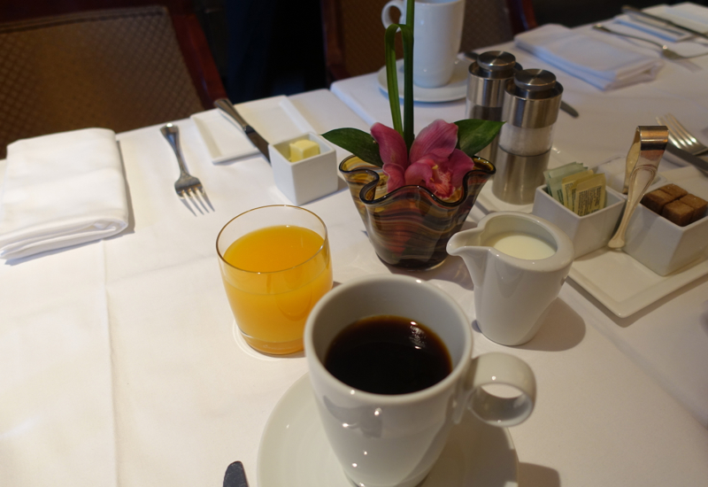 Annona Restaurant: Fresh Squeezed Juice and Coffee, Park Hyatt Toronto Review