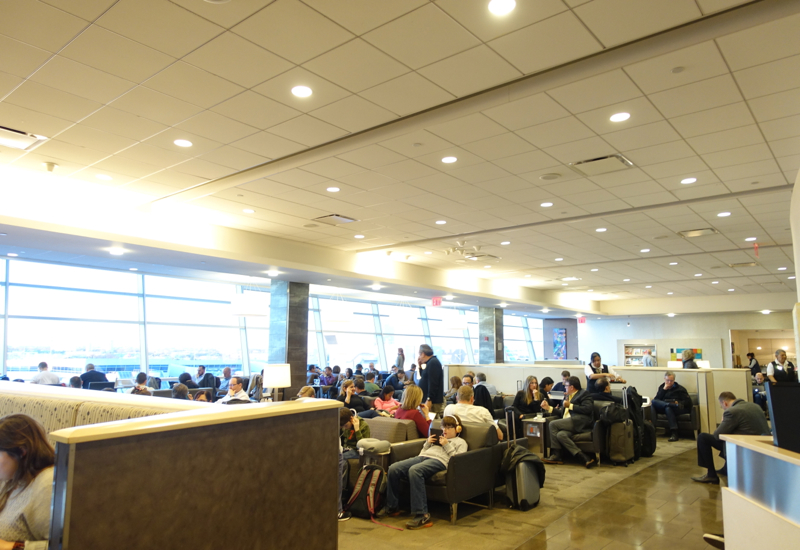 Review-Admirals Club Lounge JFK Terminal 8-Packed Seating