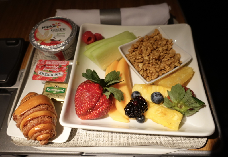 Review: Breakfast, American 767-300 Business Class