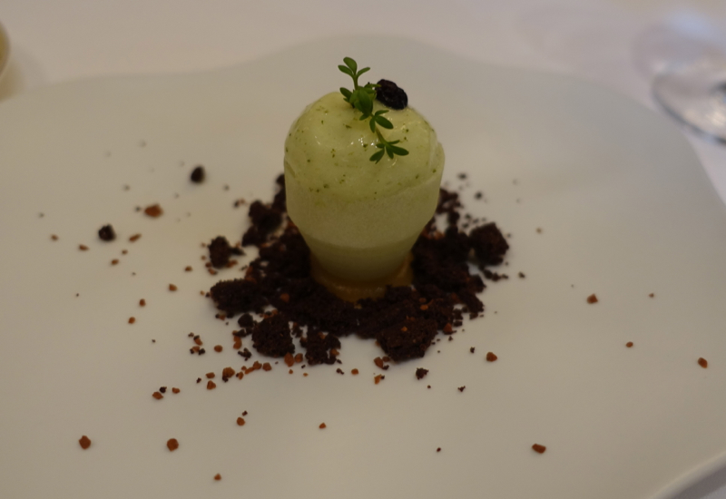 Apple Sorbet in Fresh Apple Cone, Le Cinq Review, Four Seasons Paris