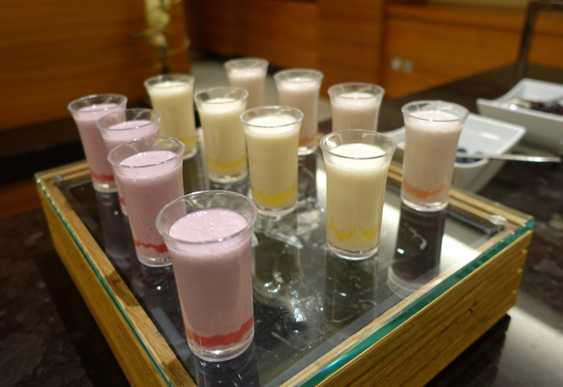 Smoothies at Club Lounge, Sofitel London Heathrow Review