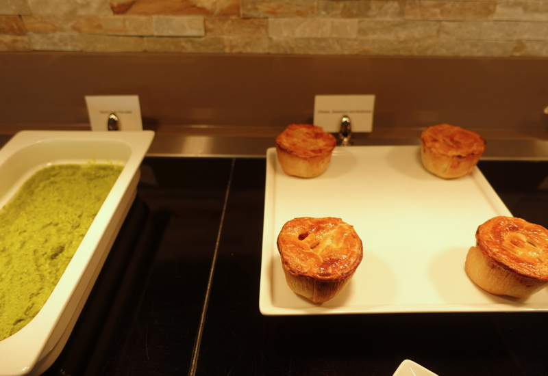 Meat Pies and Mushy Peas, Emirates Lounge Review LHR T3