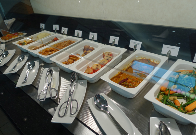 Emirates Lounge JFK Review-Curries