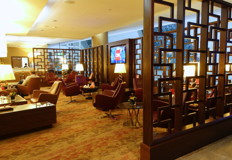 Review Emirates First Class Lounge Dubai Dxb