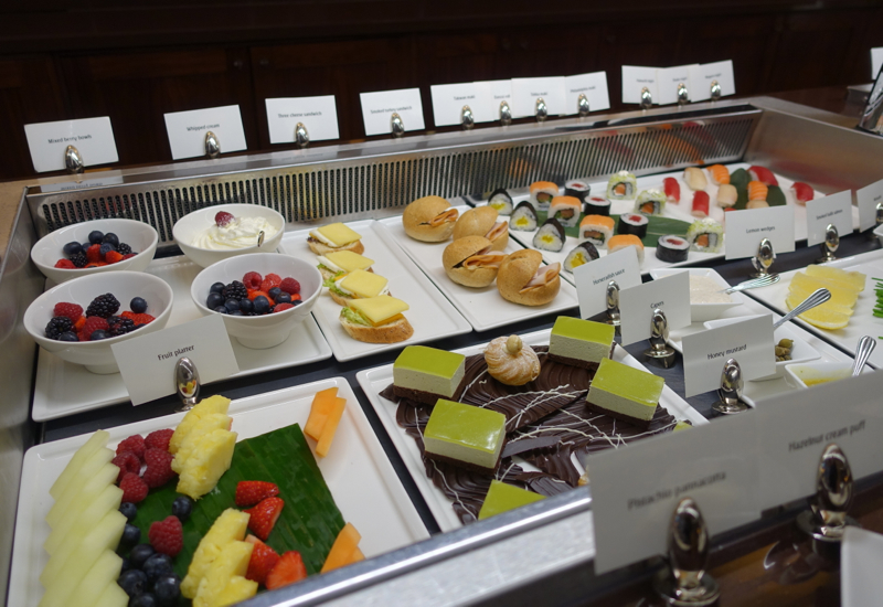 Berries and Desserts, Emirates First Class Lounge Dubai Review