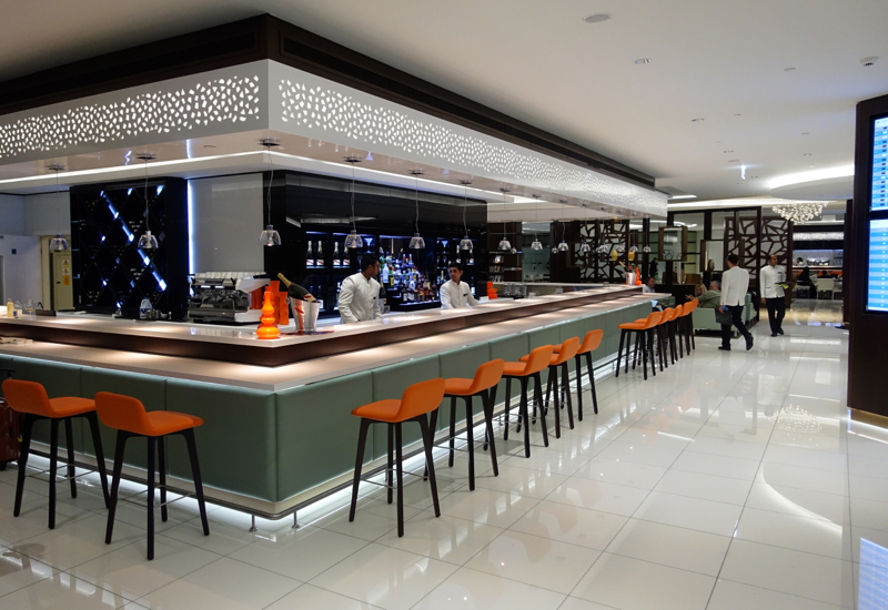 Review: Etihad Business Class Lounge Abu Dhabi, Bar