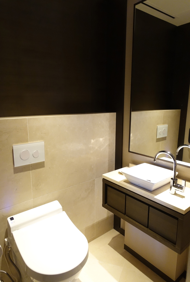 Toto Toilet, Opera Deluxe Room, Park Hyatt Sydney Review