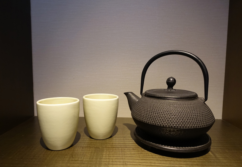 Teapot and Cups, Park Hyatt Sydney Review