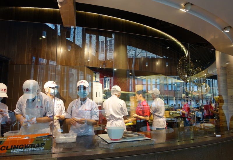 Din Tai Fung Sydney Review: Dumplings Made in Open Kitchen