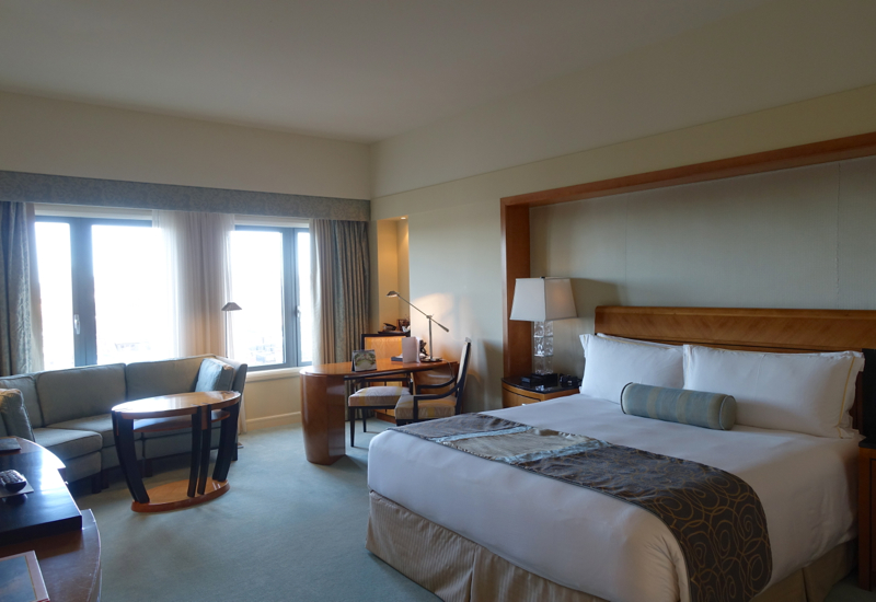 Mandarin Back Bay Room, Mandarin Oriental Boston Review