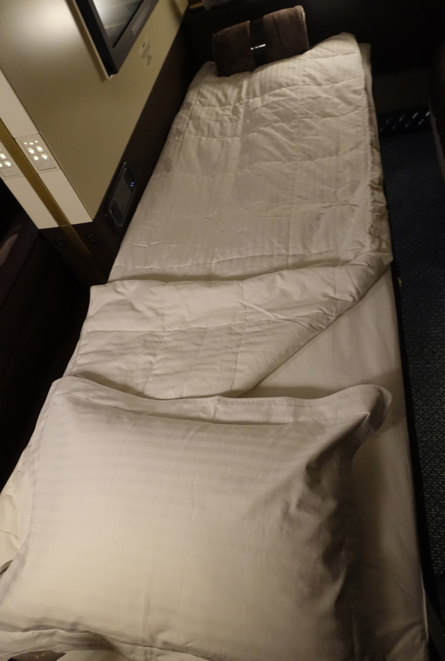 Etihad First Apartment Bed, A380 Review