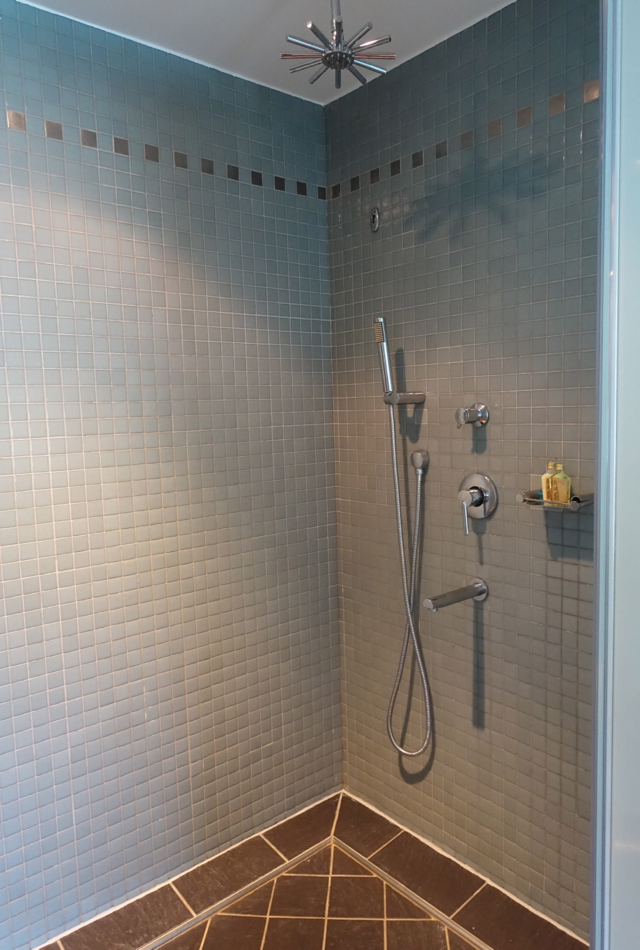 Shower, InterContinental Bora Bora Review