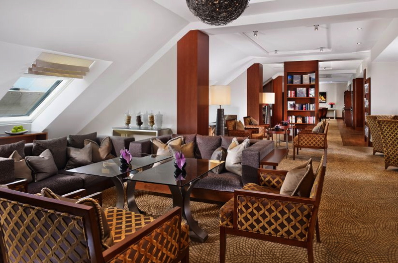 Ritz-Carlton Vienna Club Lounge