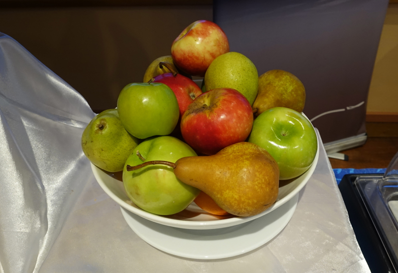 Fresh Fruit, Papeete Airport Business Class Lounge Review