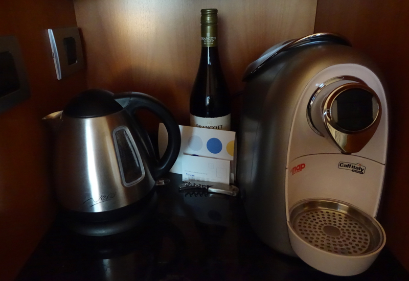 Coffee Maker and Tea Kettle, Novotel Auckland Airport Review