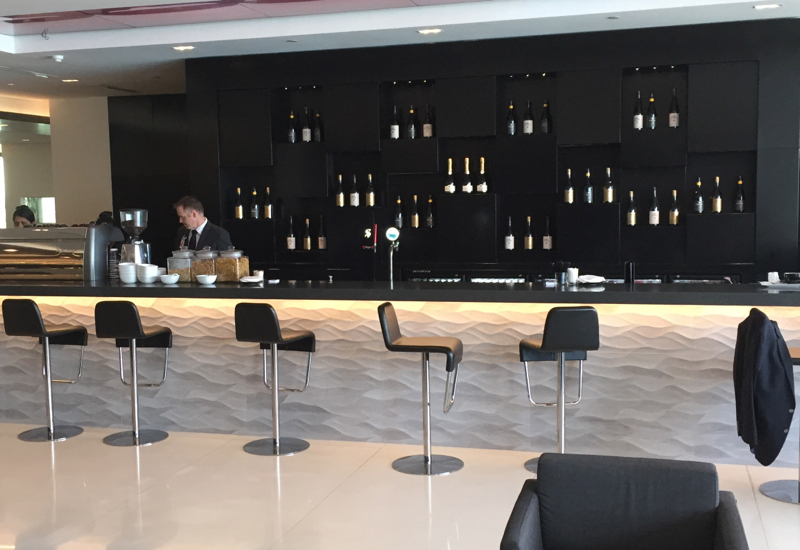 Wine Bar, Air New Zealand Auckland Lounge Review