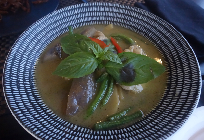 Green Curry Chicken, Chantara Thai Restaurant Review, Fiji
