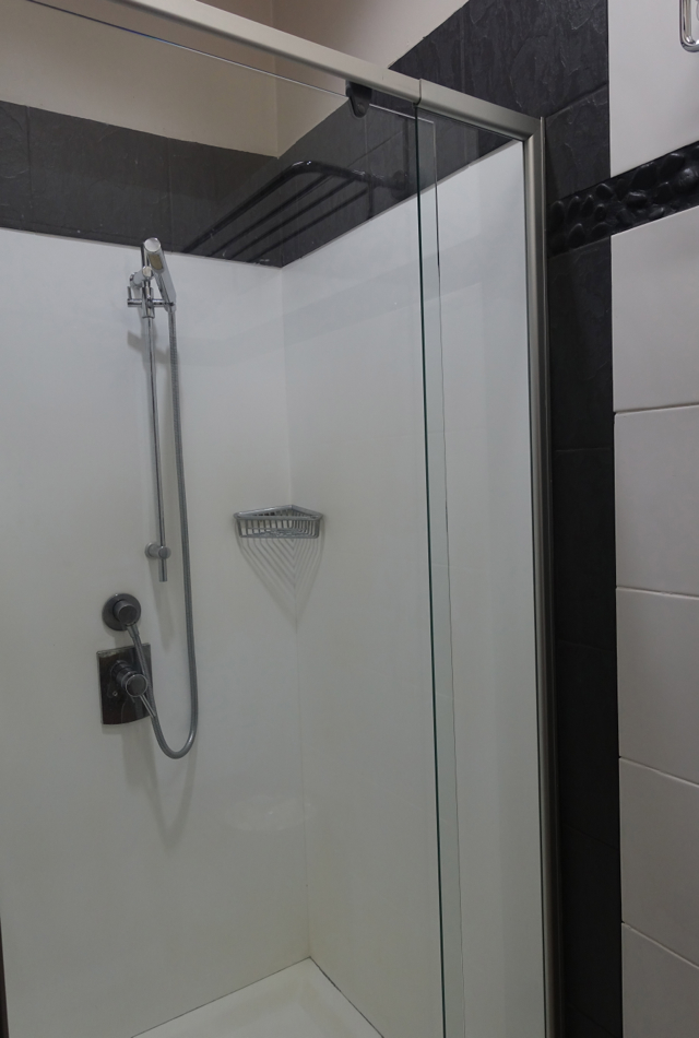 Shower, Fiji Airways Nadi Airport Lounge Review