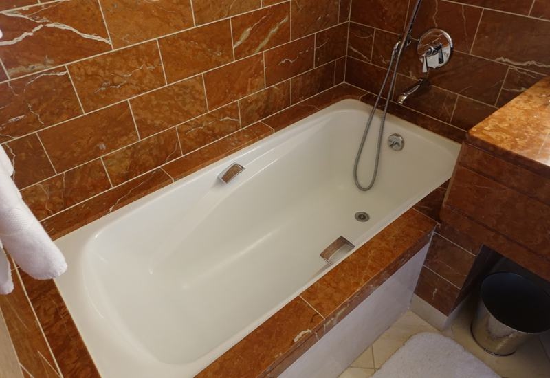 Loews Regency San Francisco Review: Bridge to Bridge Room Soaking Tub