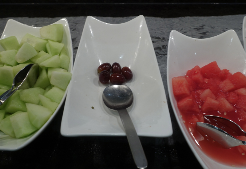 Watermelon and Cantaloupe, AMEX Centurion Lounge San Francisco Review