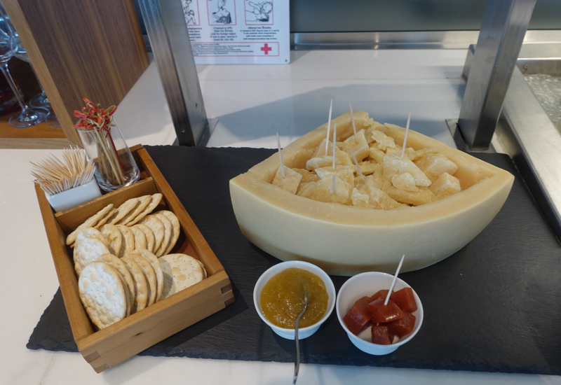 Parmesan Cheese, Lufthansa First Class Lounge JFK Review