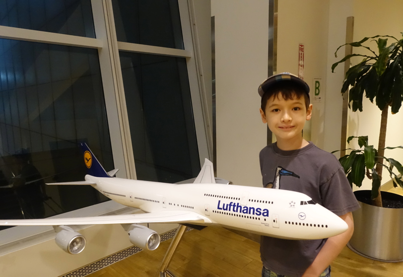 Lufthansa Model A380, Lufthansa Lounge JFK Airport Review