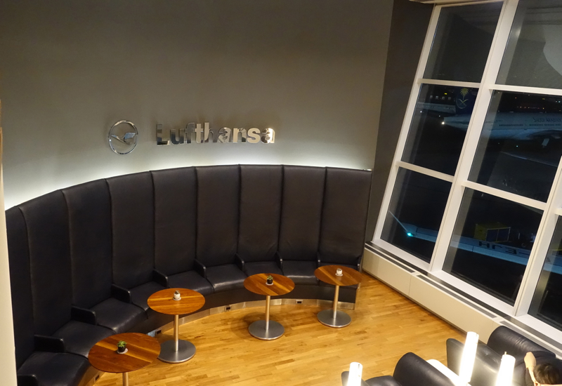 Lufthansa Senator Lounge JFK Airport Review