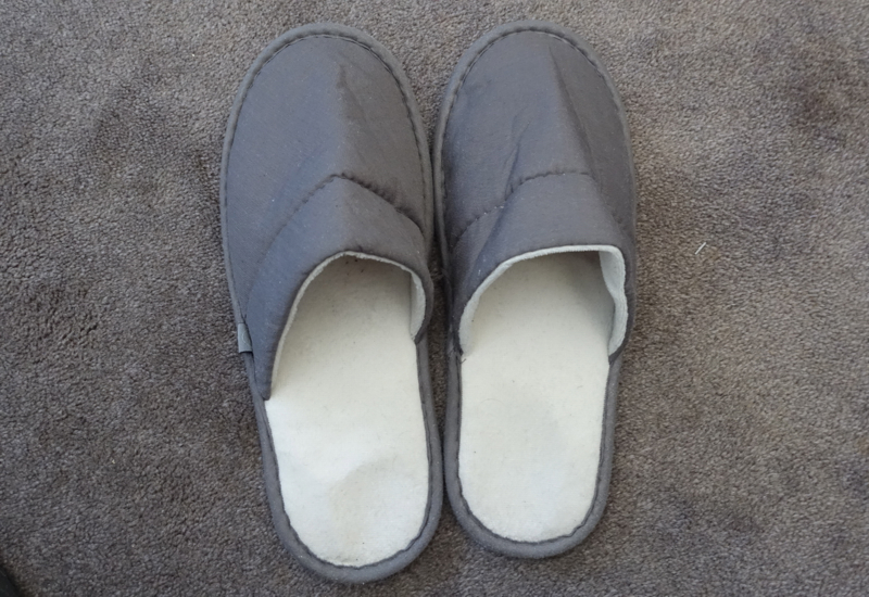 Lufthansa First Class Slippers, 747-8 Review