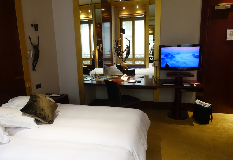 Park Twin Desk and TV, Park Hyatt Paris-Vendome Review