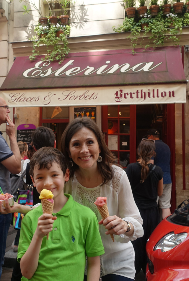 Enjoying a Berthillon Ice Cream Break, Paris Muse Walking Tour Review
