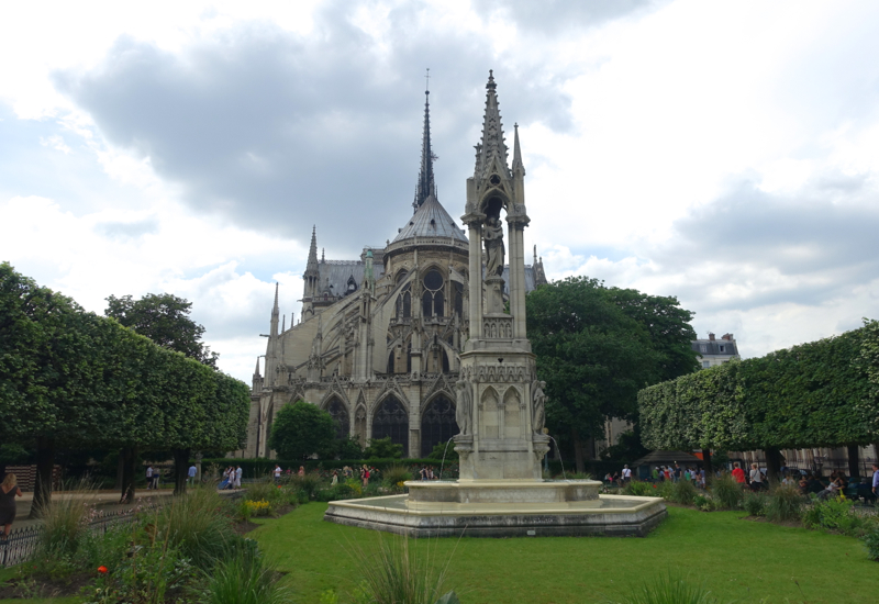 Square Jean XXIII, Gardens Behind Notre Dame, Paris Muse Review