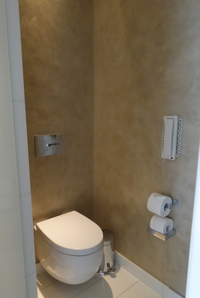 Toilet Chamber, Mandarin Oriental Paris Hotel Review