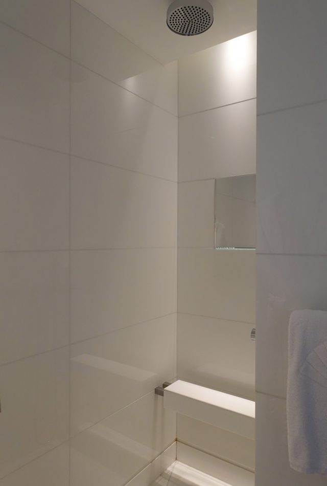 Mandarin Room Rain Shower, Mandarin Oriental Paris Hotel Review