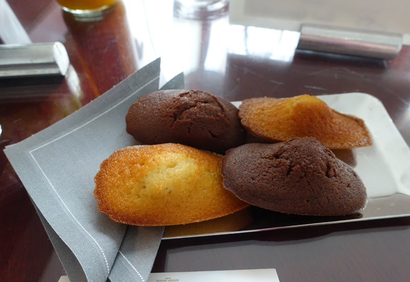 Madeleines Welcome Amenity, Mandarin Oriental Paris Review