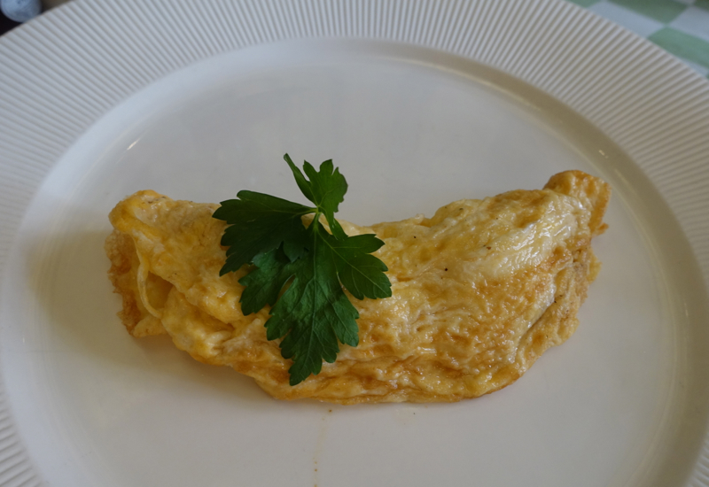 Omelet, Cheneston's Restaurant, Milestone Hotel Review