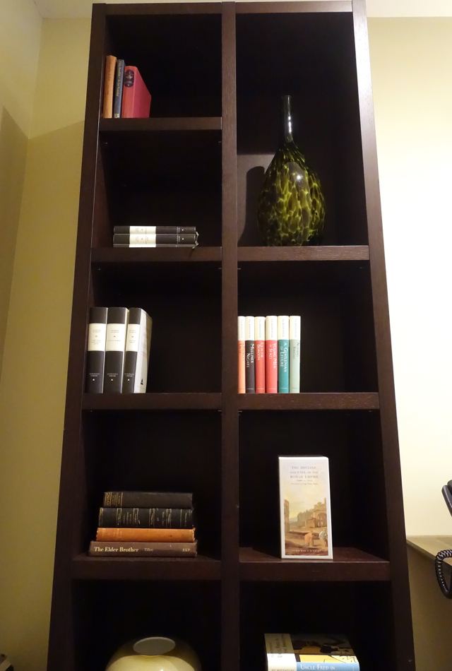 Executive Room Bookshelf, Brown's Hotel London Review