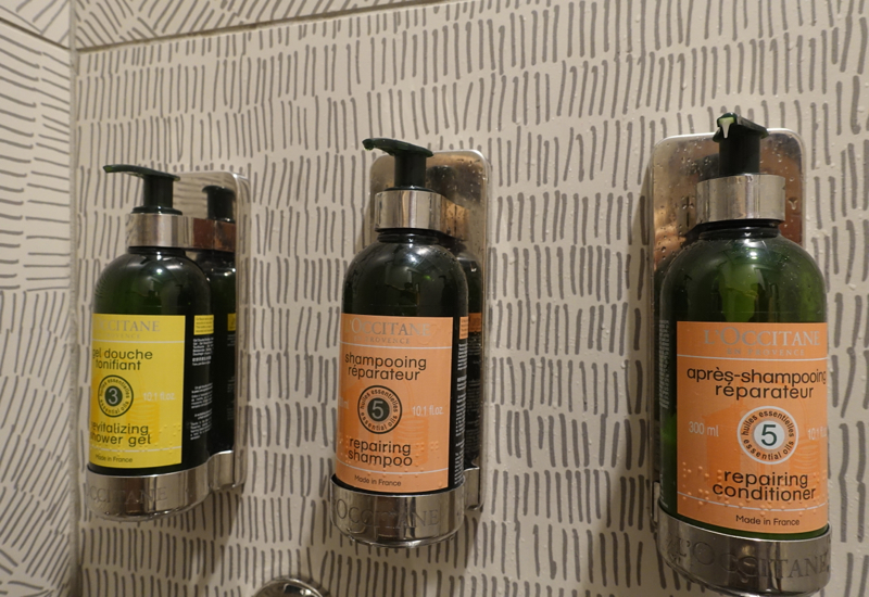 L'Occitane Bath Products, Shower Suite, AMEX Centurion Lounge Houston Review